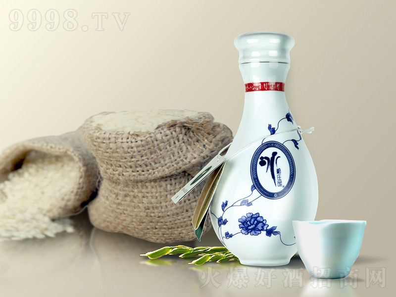 冰峪莊園2014年陳年小酒壺米香型酒【42度250ml】