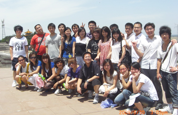 火爆網(wǎng)絡(luò)公司三年慶