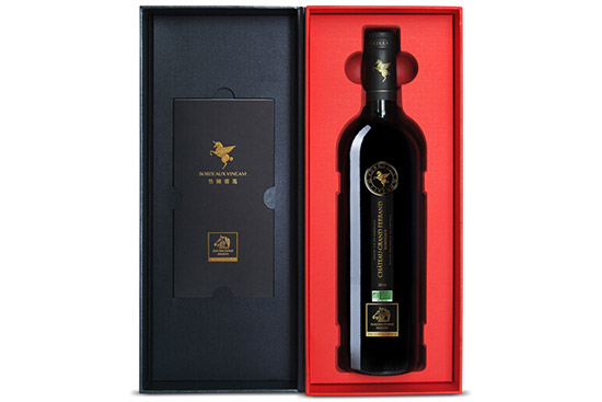 翡馬 金馬影展有機(jī)干紅葡萄酒 翡馬 金馬影展有機(jī)干紅葡萄酒