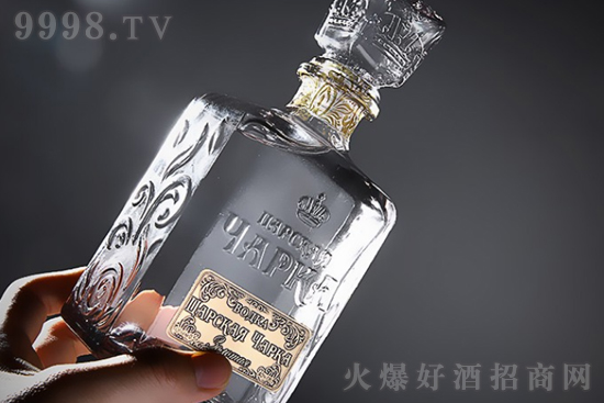 40°沙皇金樽金標伏特加500ml價格,多少錢? 40°沙皇金樽金標伏特加500ml價格,多少錢?