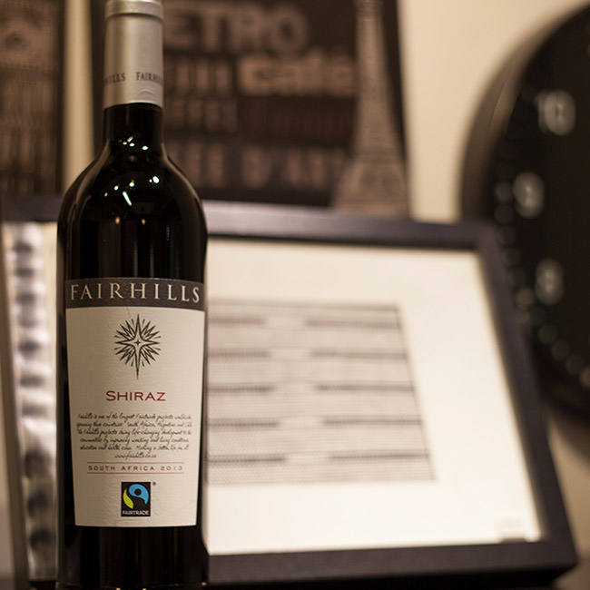 公平山設(shè)拉子干紅葡萄酒