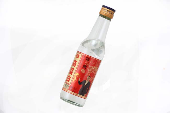 陽(yáng)禾高粱白特曲酒【52度250ml】