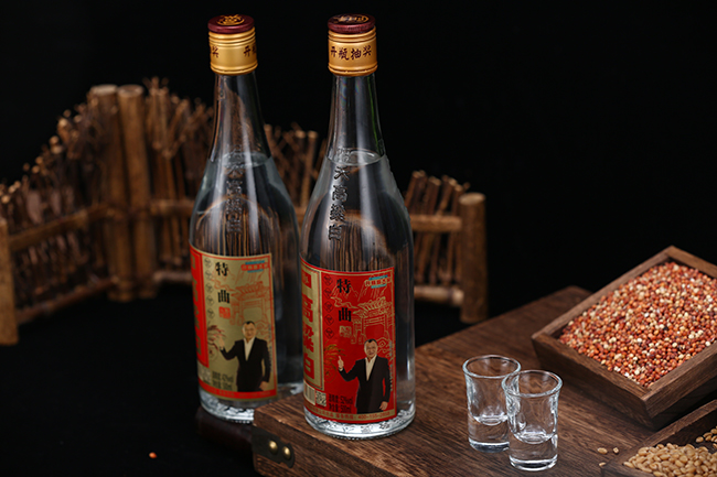 陽(yáng)禾高粱白特曲酒【42度500ml】